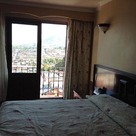 Hotel Real De Uruapan Uruapan  Bagian luar foto