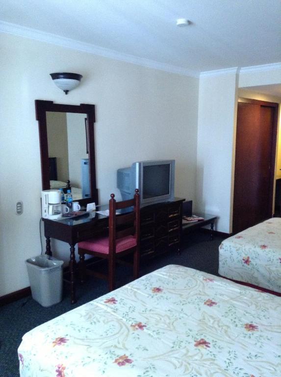 Hotel Real De Uruapan Uruapan  Bagian luar foto