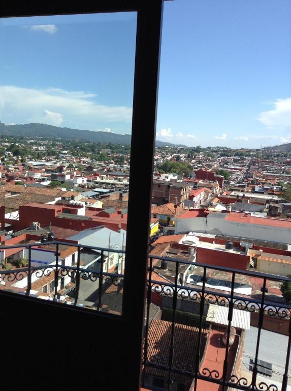 Hotel Real De Uruapan Uruapan  Bagian luar foto