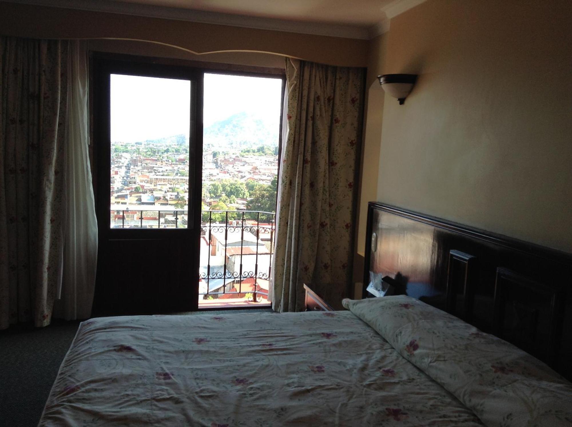 Hotel Real De Uruapan Uruapan  Bagian luar foto