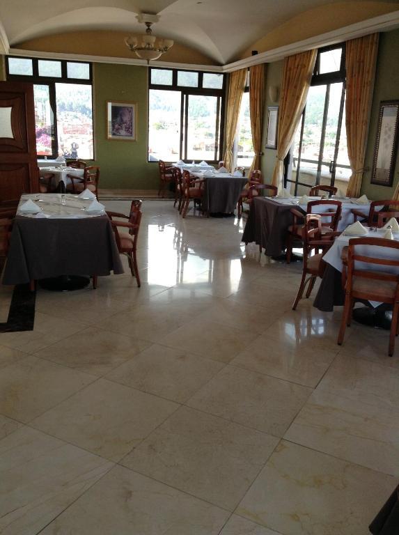 Hotel Real De Uruapan Uruapan  Bagian luar foto