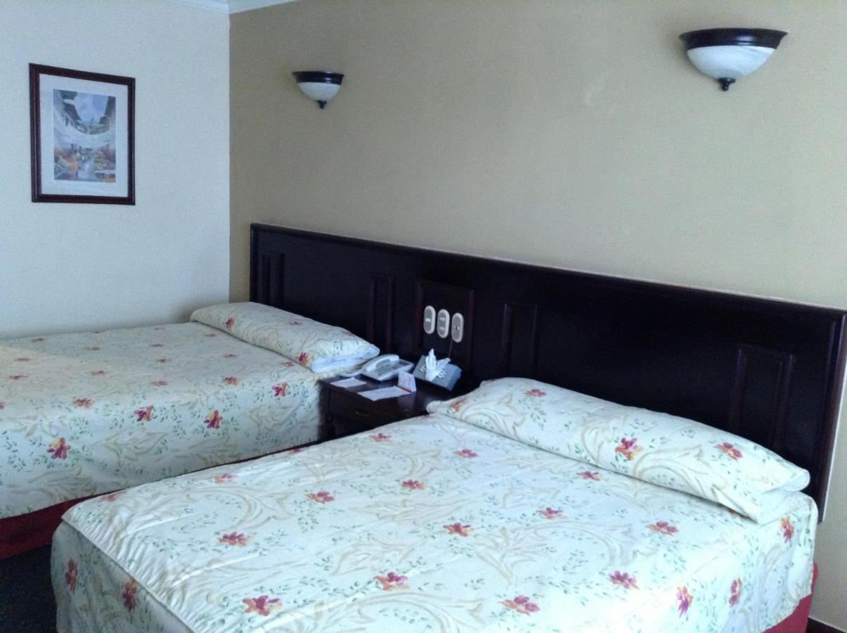 Hotel Real De Uruapan Uruapan  Bagian luar foto